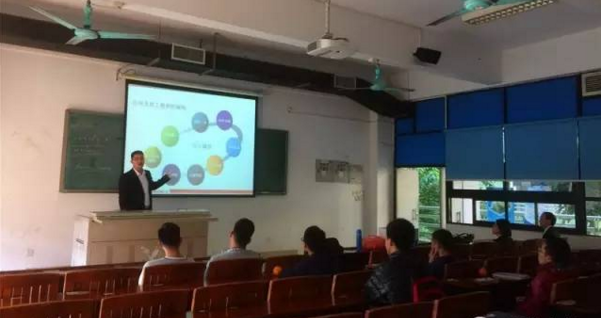 李部長(zhǎng)對(duì)應(yīng)屆畢業(yè)生言傳身教-東莞電機(jī)